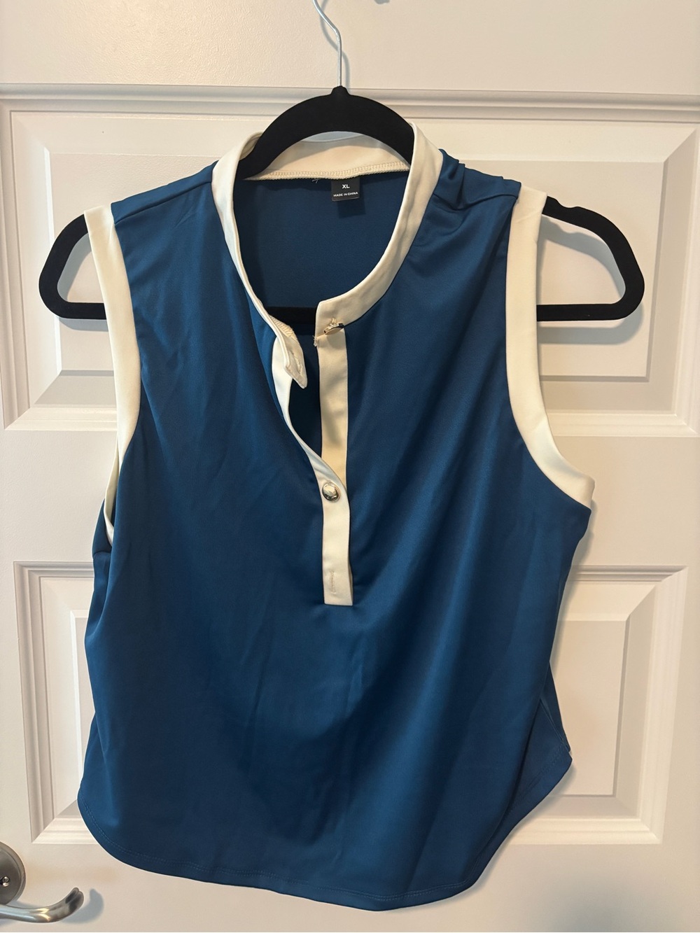 Sleeveless Blue Contrast-Trim Polo Top